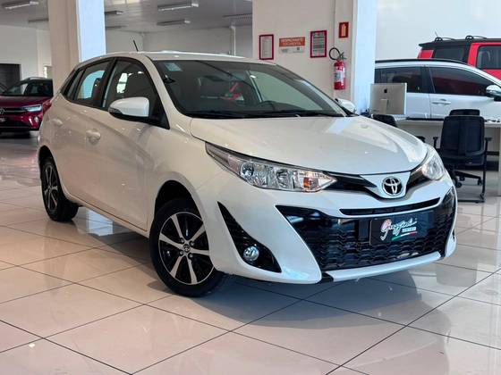 TOYOTA YARIS 1.5 16V FLEX XS MULTIDRIVE TOYOTA YARIS 1.5 16V FLEX XS MULTIDRIVE
